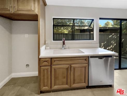 99 Streamwood , Irvine, CA