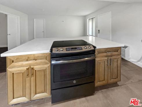 99 Streamwood , Irvine, CA