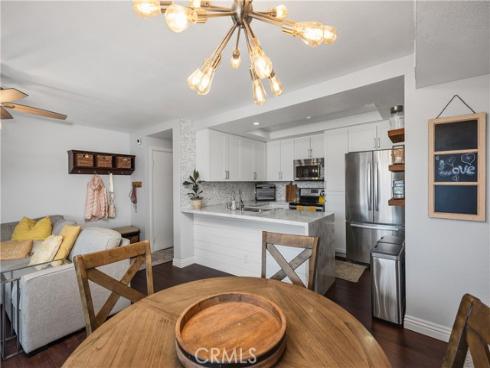 7112 Apricot 7112 Drive, Irvine, CA