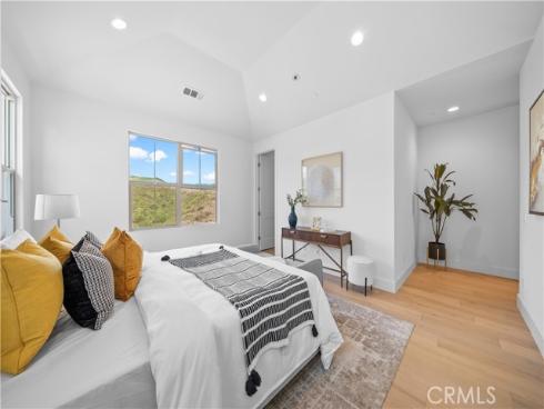 107 Somera , Irvine, CA