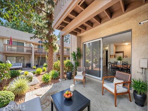 208  Orange Blossom  24 , Irvine, CA