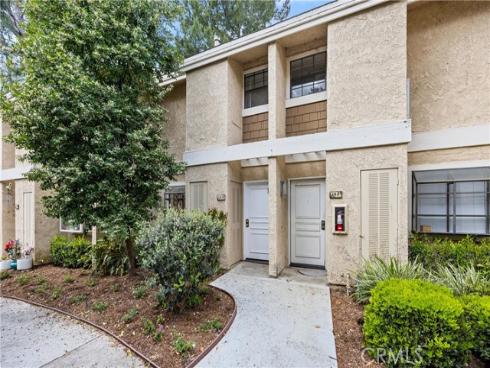 163  Pineview  , Irvine, CA