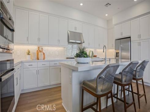 236 Knot , Irvine, CA