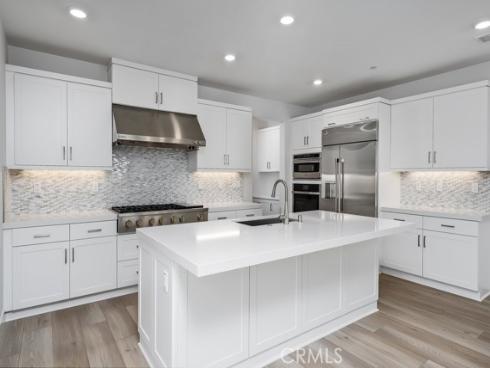 120 Zawn , Irvine, CA