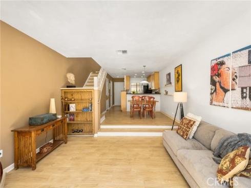 179 Pineview , Irvine, CA