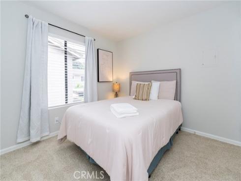 306 Streamwood , Irvine, CA