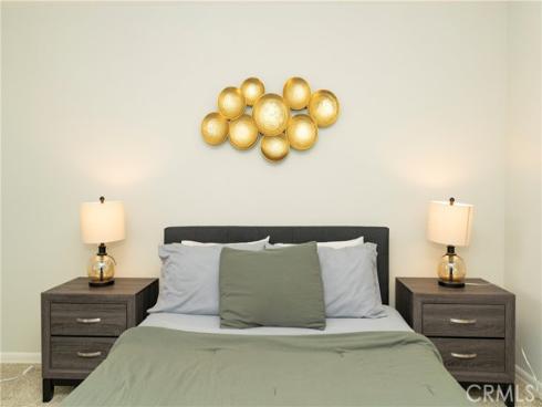 306 Streamwood , Irvine, CA