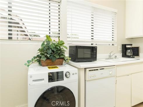 306 Streamwood , Irvine, CA