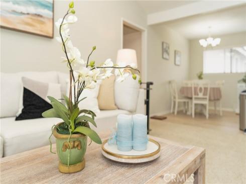 306 Streamwood , Irvine, CA