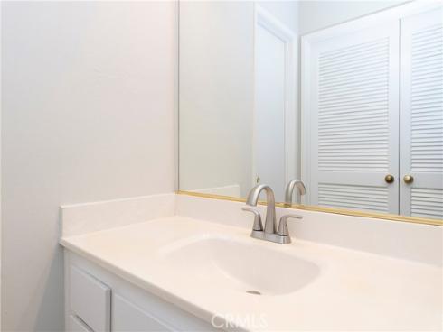 306  Streamwood  , Irvine, CA