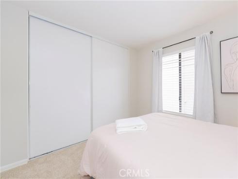 306 Streamwood , Irvine, CA