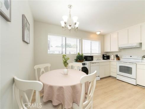 306 Streamwood , Irvine, CA