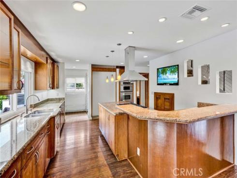 25  Bennington  , Irvine, CA