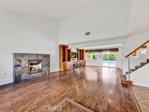 25  Bennington  , Irvine, CA