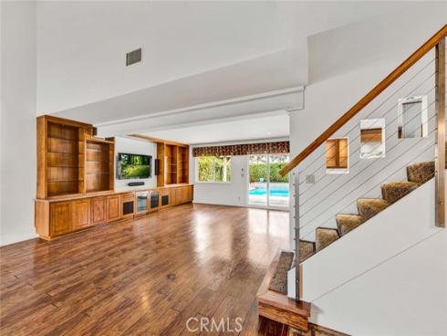 25  Bennington  , Irvine, CA