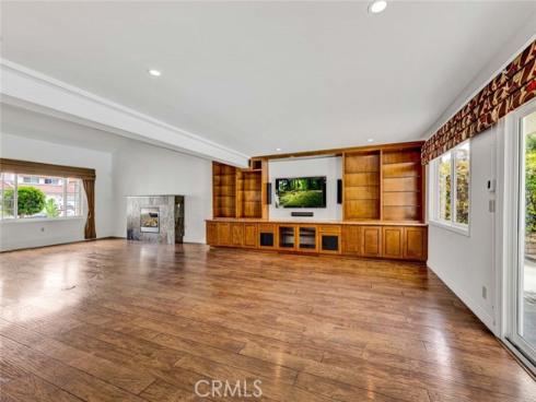 25  Bennington  , Irvine, CA