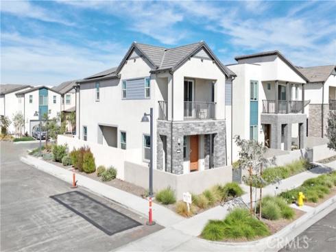 349 Abacus , Irvine, CA