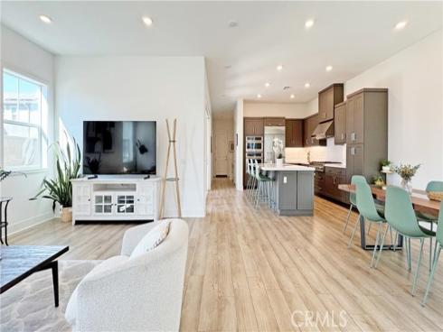 349 Abacus , Irvine, CA