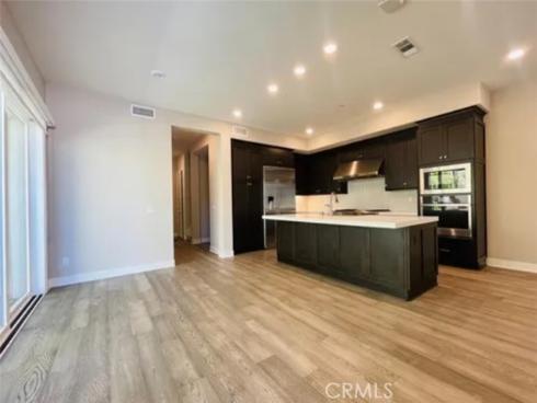 162  Perpective  , Irvine, CA