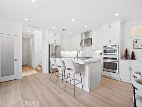 396  Chorus  , Irvine, CA