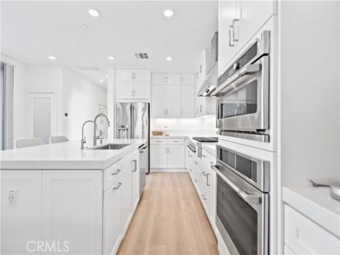 396  Chorus  , Irvine, CA