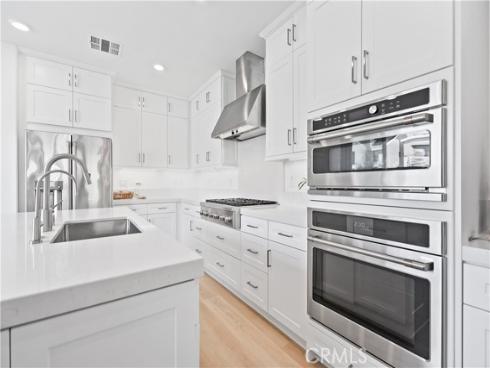 396  Chorus  , Irvine, CA