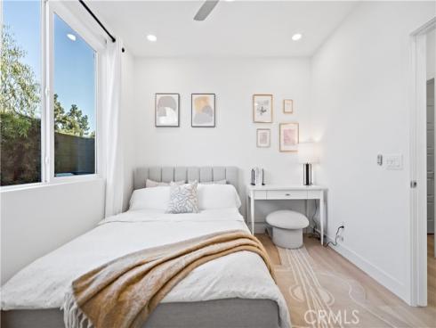 396  Chorus  , Irvine, CA