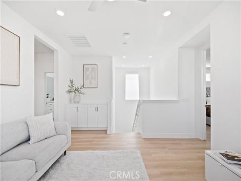 396  Chorus  , Irvine, CA