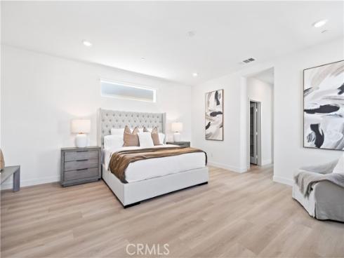 396  Chorus  , Irvine, CA