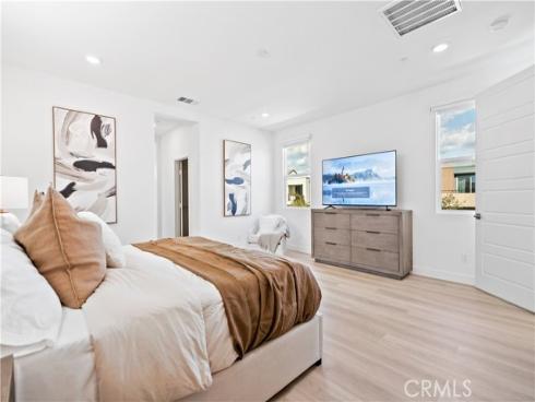 396  Chorus  , Irvine, CA