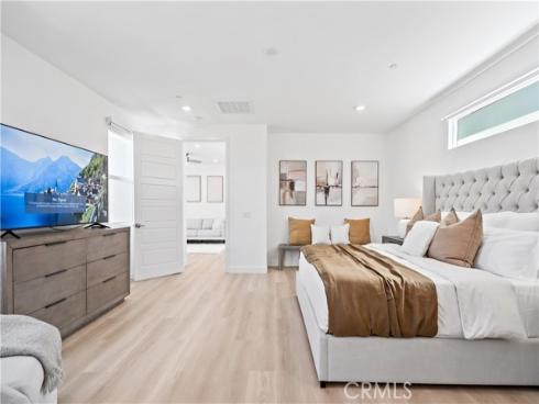 396  Chorus  , Irvine, CA