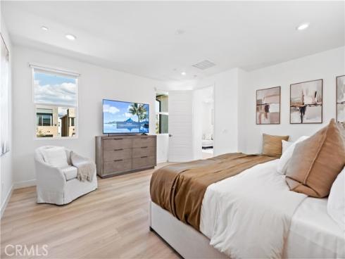 396  Chorus  , Irvine, CA