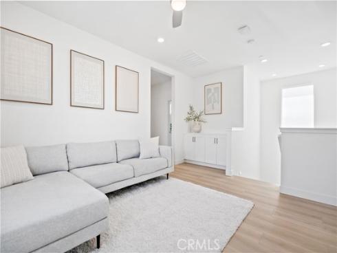 396  Chorus  , Irvine, CA