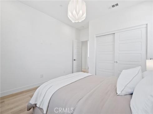 396  Chorus  , Irvine, CA