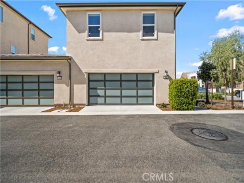 396  Chorus  , Irvine, CA