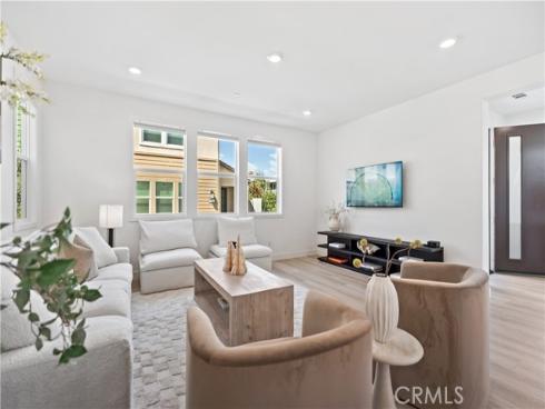 396  Chorus  , Irvine, CA