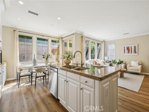 76 Bianco , Irvine, CA