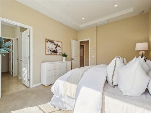 76 Bianco , Irvine, CA