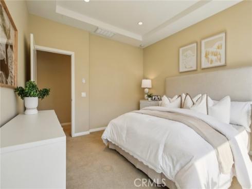 76 Bianco , Irvine, CA