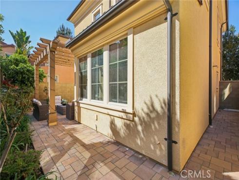 76 Bianco , Irvine, CA