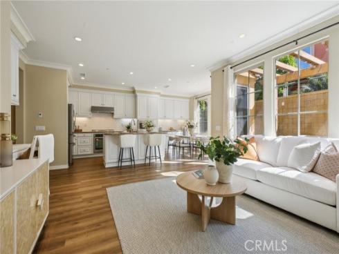 76 Bianco , Irvine, CA