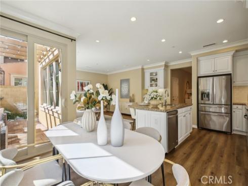 76 Bianco , Irvine, CA