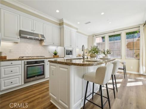 76 Bianco , Irvine, CA