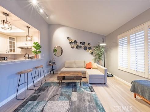 175 Huntington , Irvine, CA