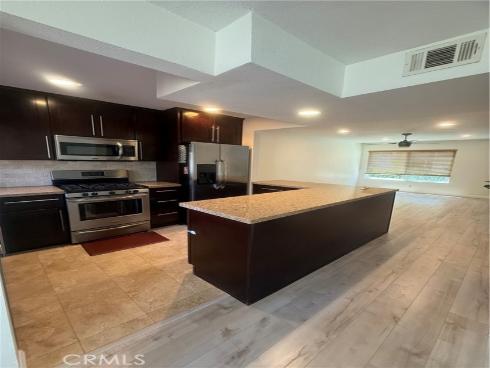 54 Oval 3 Road, Irvine, CA