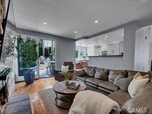 22 Colonial , Irvine, CA