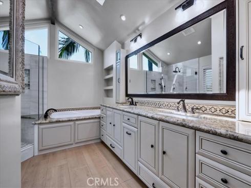 22 Colonial , Irvine, CA