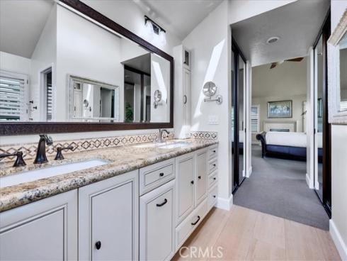 22 Colonial , Irvine, CA