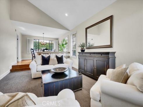 22 Colonial , Irvine, CA