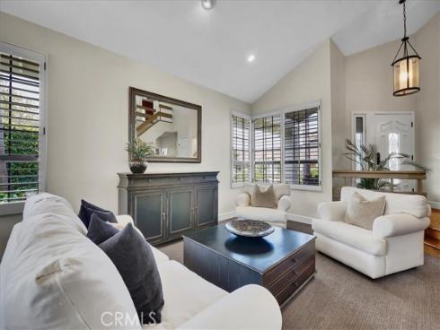 22 Colonial , Irvine, CA